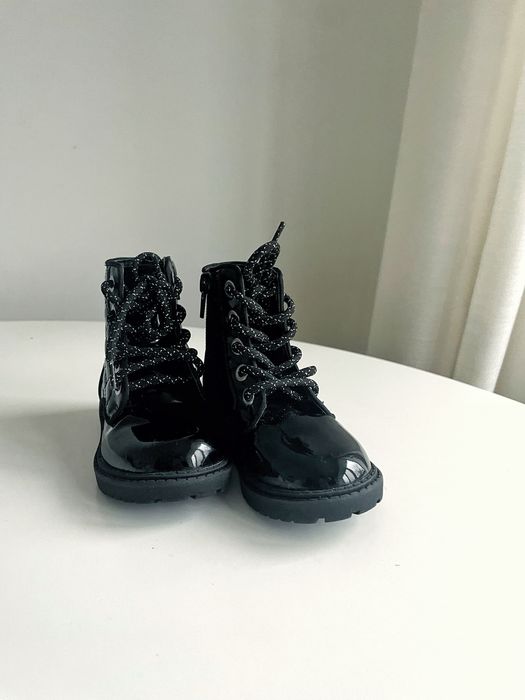 Взуття для дівчинки демісезонне