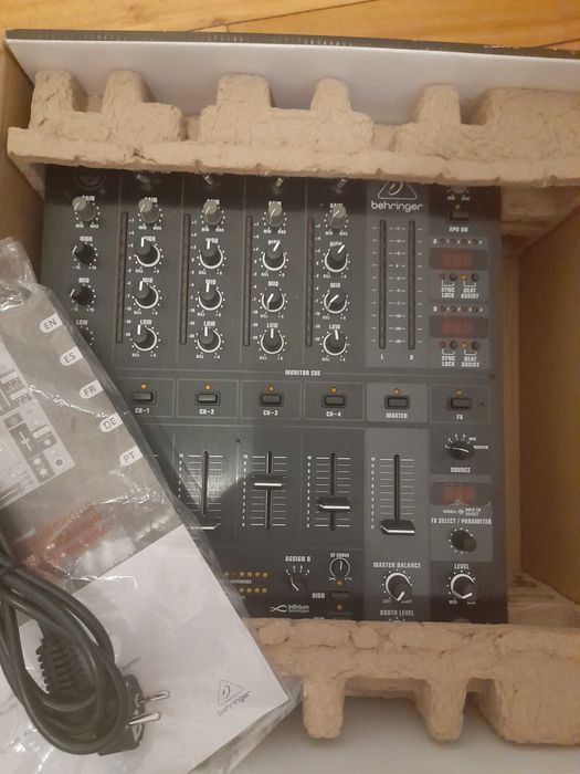 Mesa mistura Behringer