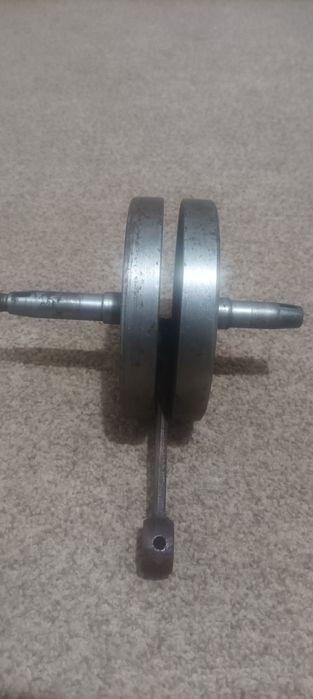 Продам колінвал Мінськ 6вт.СССР.