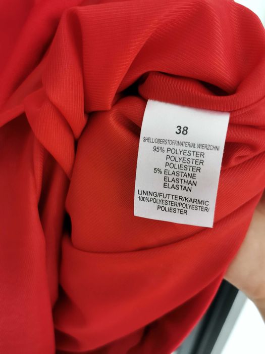 Sukienka A czerwień firmy BAF rozmiar 38