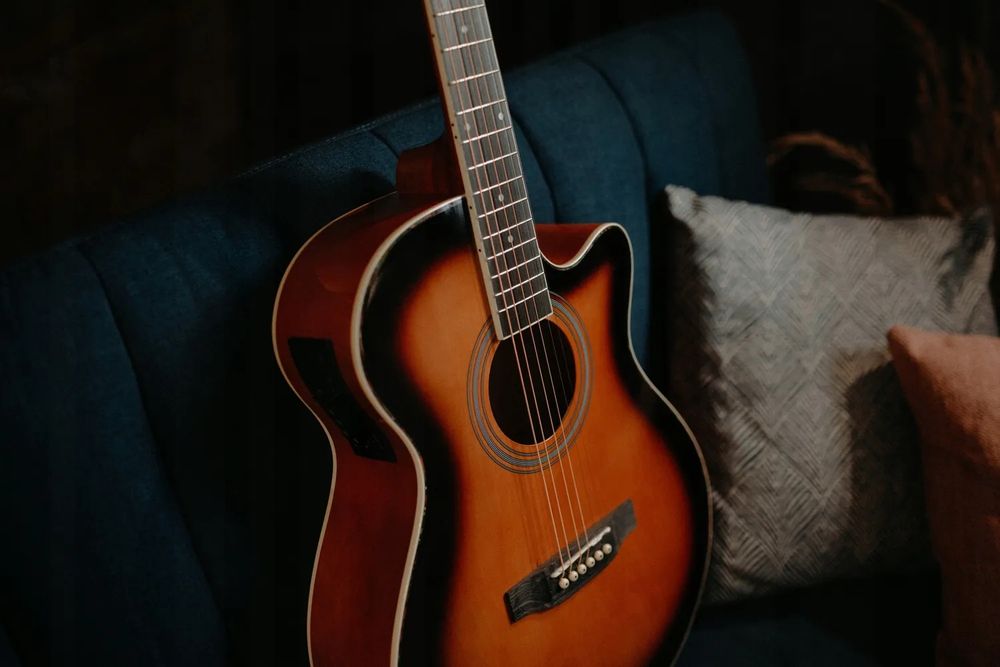 Gitara elektroakustyczna Alamo AC-40, duży zestaw akcesoriów - OUTLET!