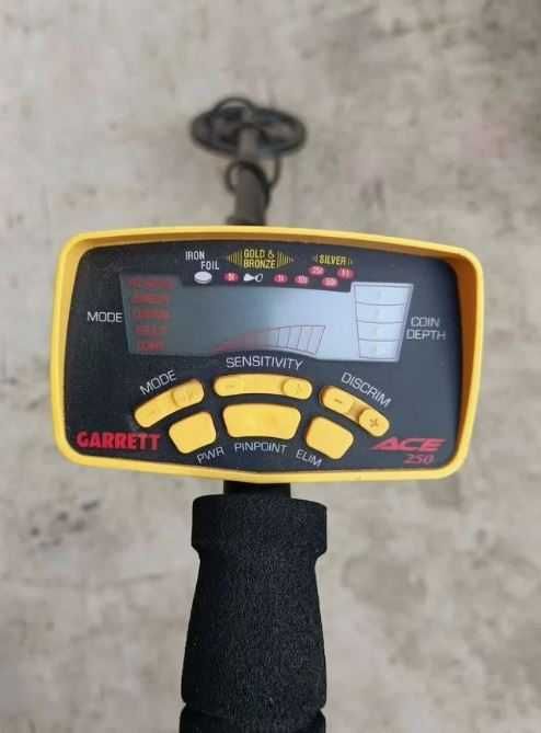 Металошукач garrett ace 250 бу