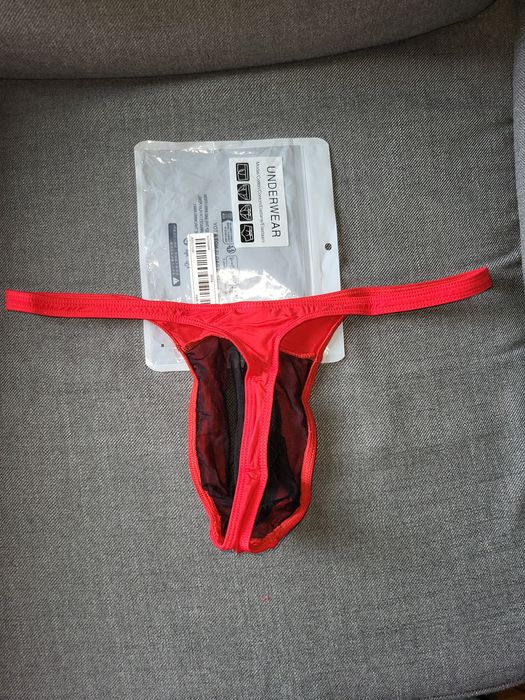 Super wygodne seksi stringi z kieszonką