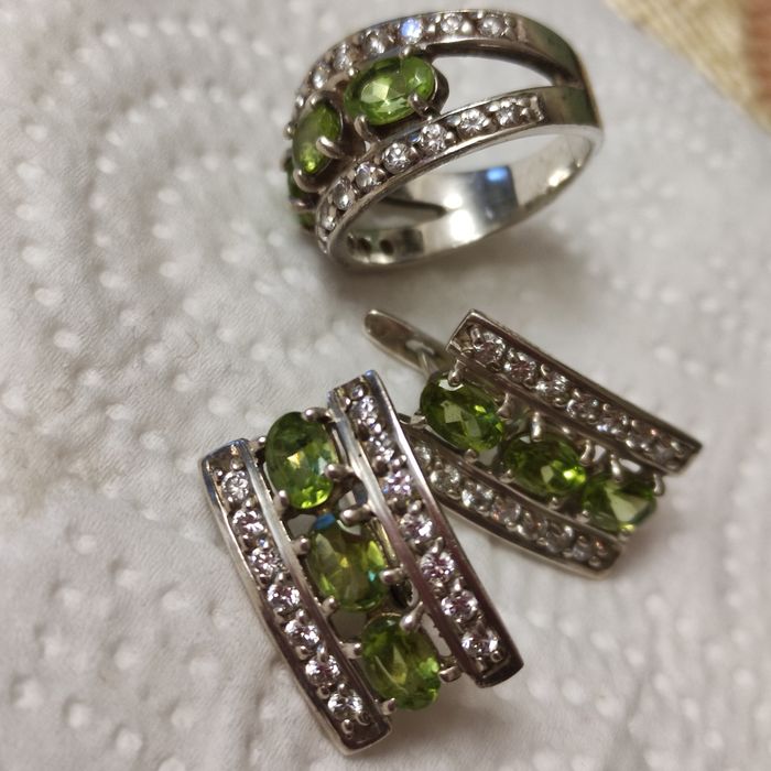 Серебряные украшения для женщин