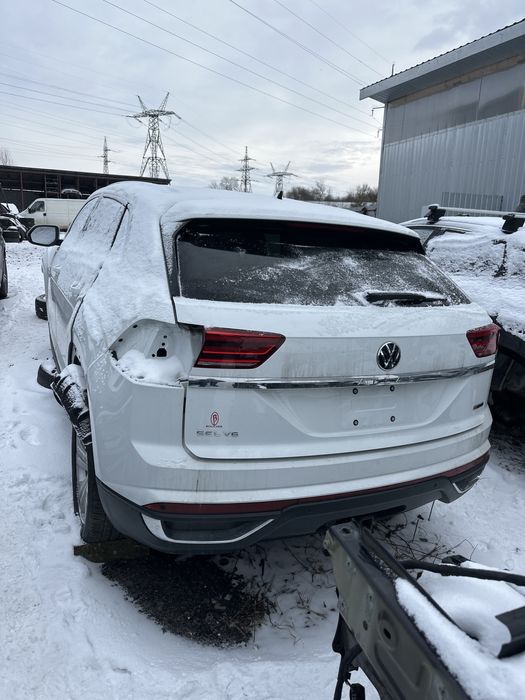 Кришка багажника атлас крос розборка  atlas cros задня кришка багажник