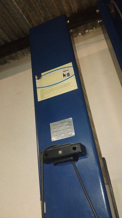 Vendo elevador 4 ton