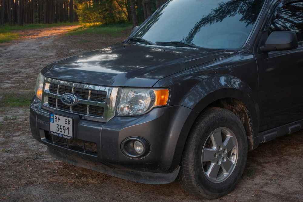 Автомобіль Ford Escape 2011