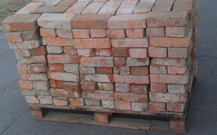 Продажа красного кирпича красный.