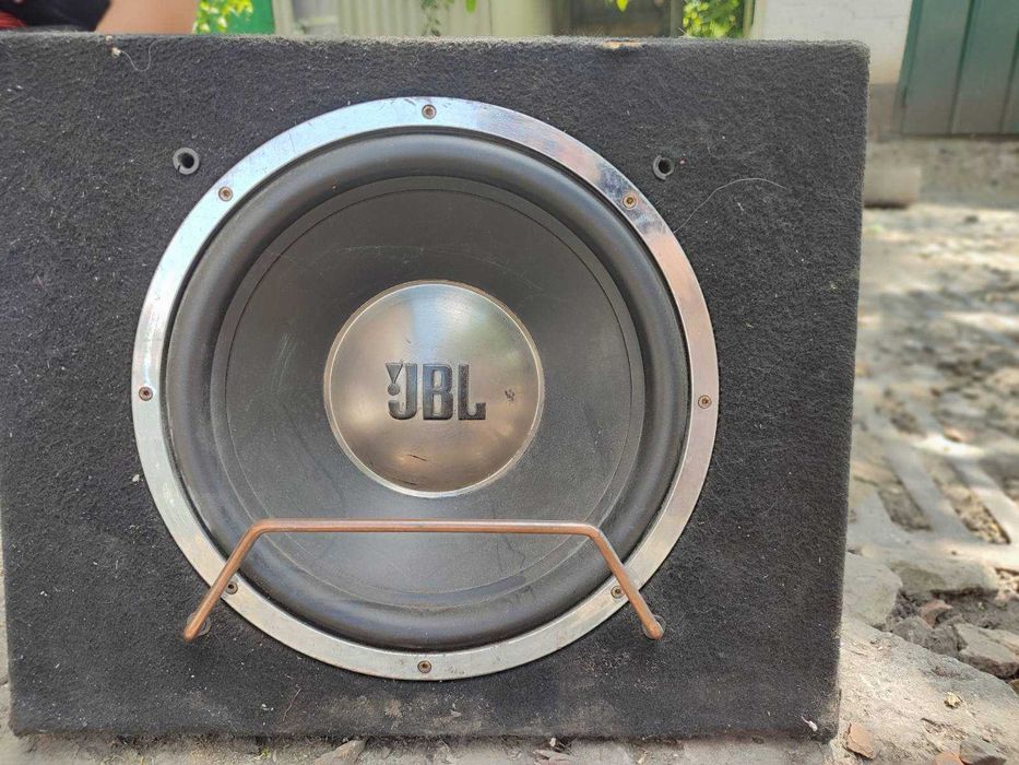 Сабвуфер с усилителем