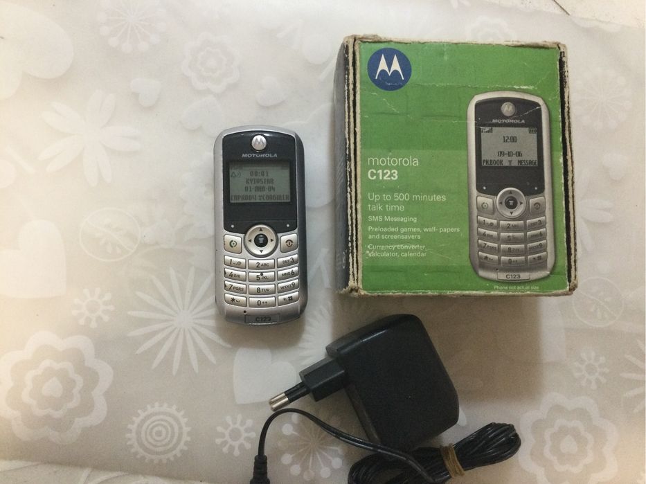 Моторола W230 продам.