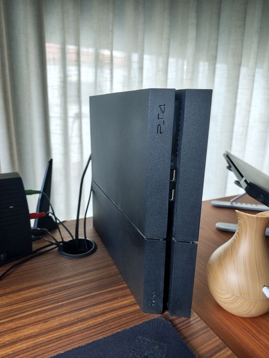 PlayStation 4 1TB + comando Original