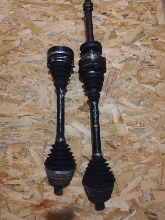 Полуось привід піввісь Volkswagen T4 2.5 75 кв Т4 2.5