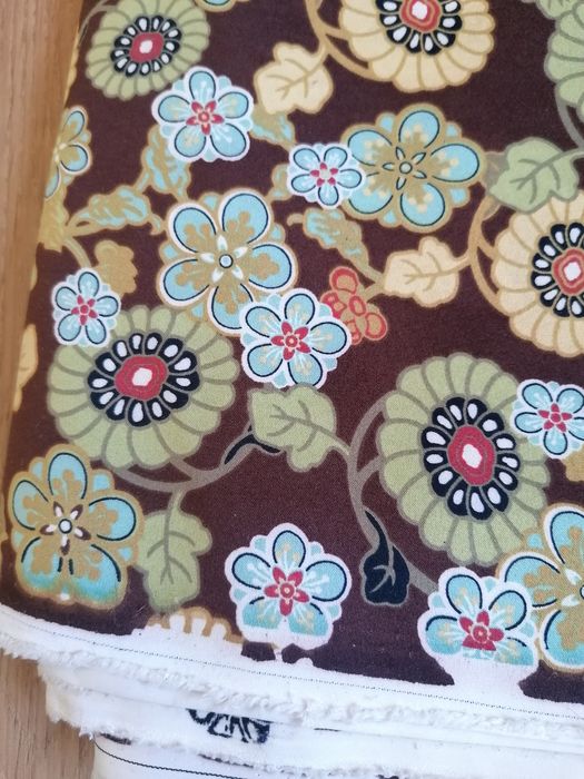 Tecido floral para costura