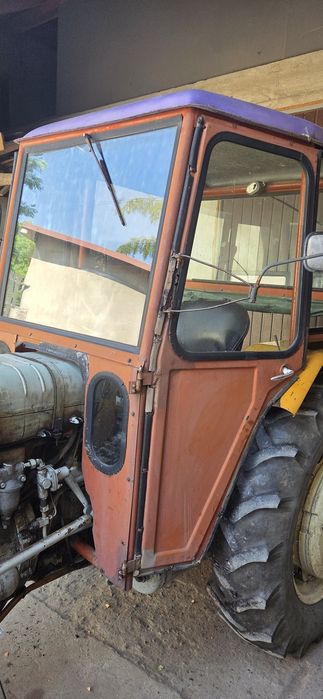 Kabina C 330 C 328