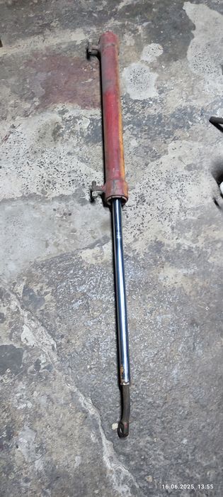 Продам гідроциліндри