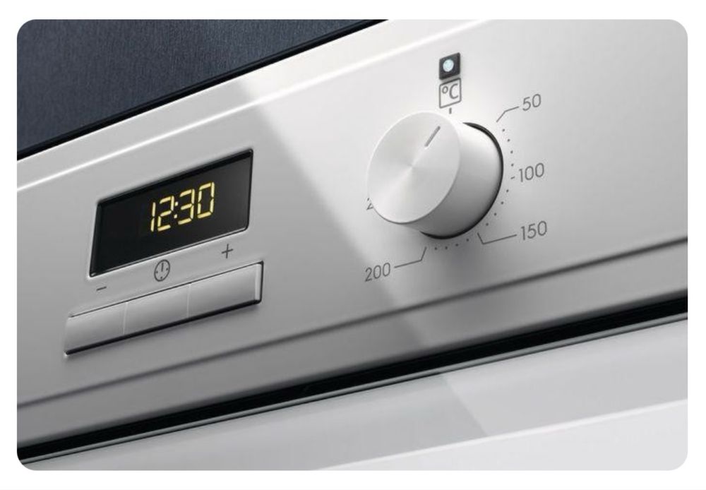 Духовка електрична Electrolux EOF3H40BW, біла, Польща