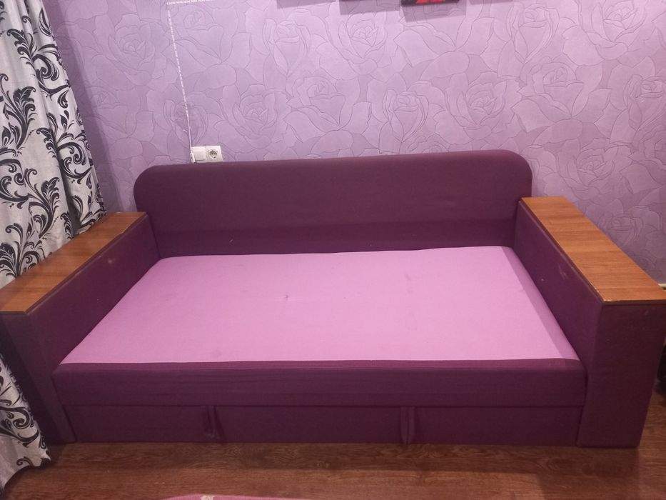 Продам Диван б/у . Самовивіз