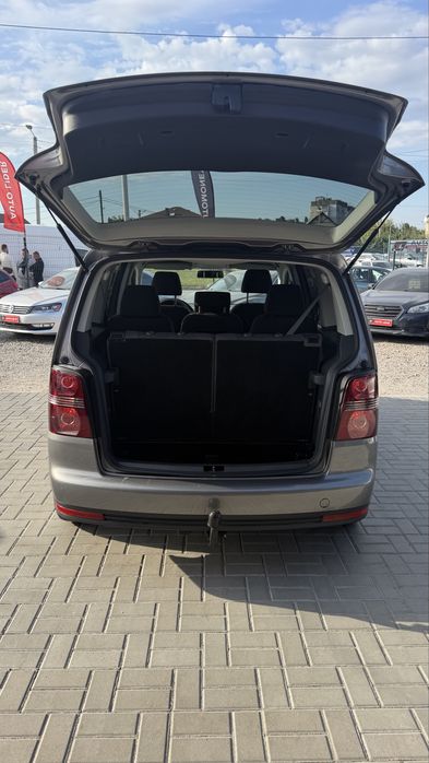 Volkswagen Touran Фольксваген Тоуран FL 2008р 1.6 MPІ бенз 5 МКПП 7 місць