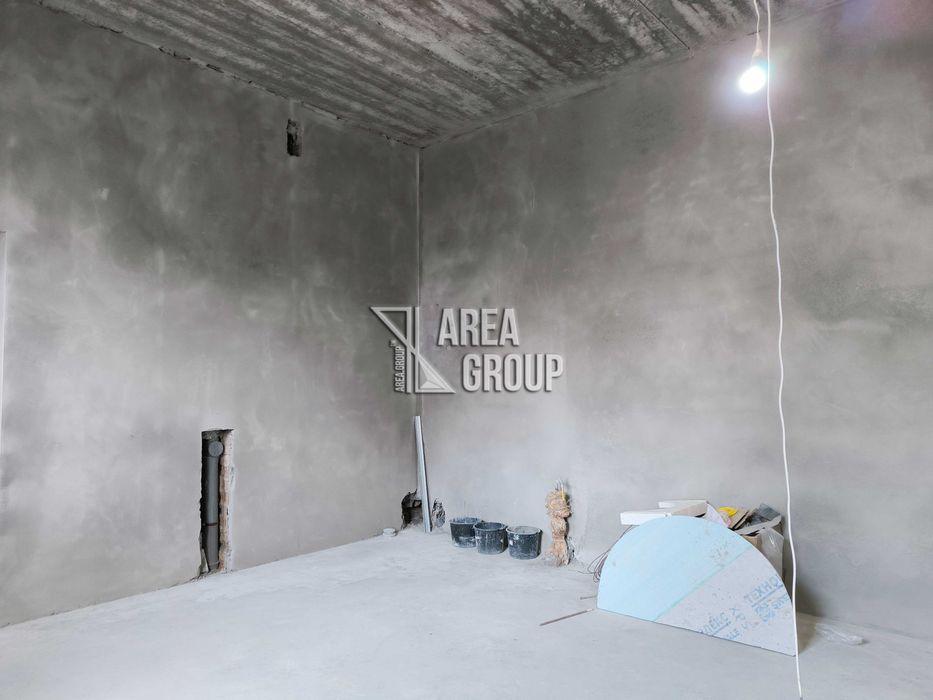 Оренда фасадного комерційного приміщення у Старому місті біля Ратуші