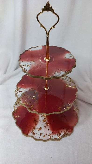 Rękodzieło Patera 3 piętrowa z żywicy epoksydowej bordo ze złotem