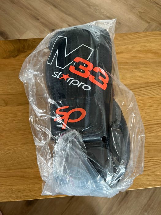 Rękawice bokserskie Starpro M33 8 oz – czarne