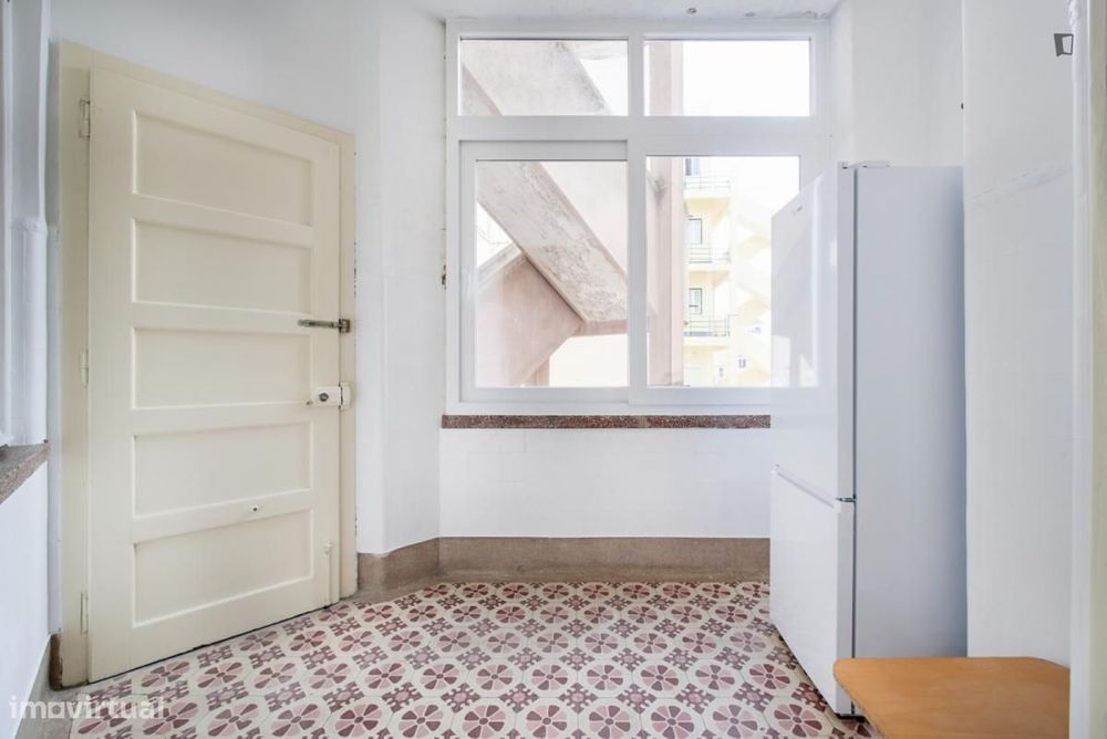 Quarto - localizado em Alameda Lisbon