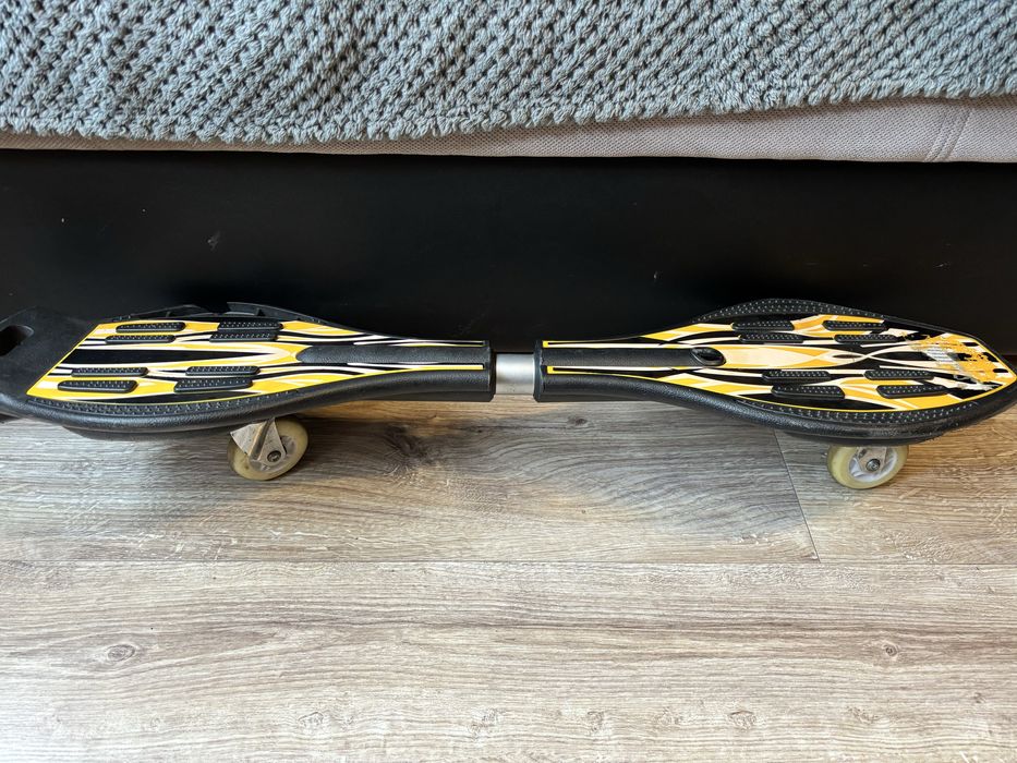 Waveboard zólta deskorolka