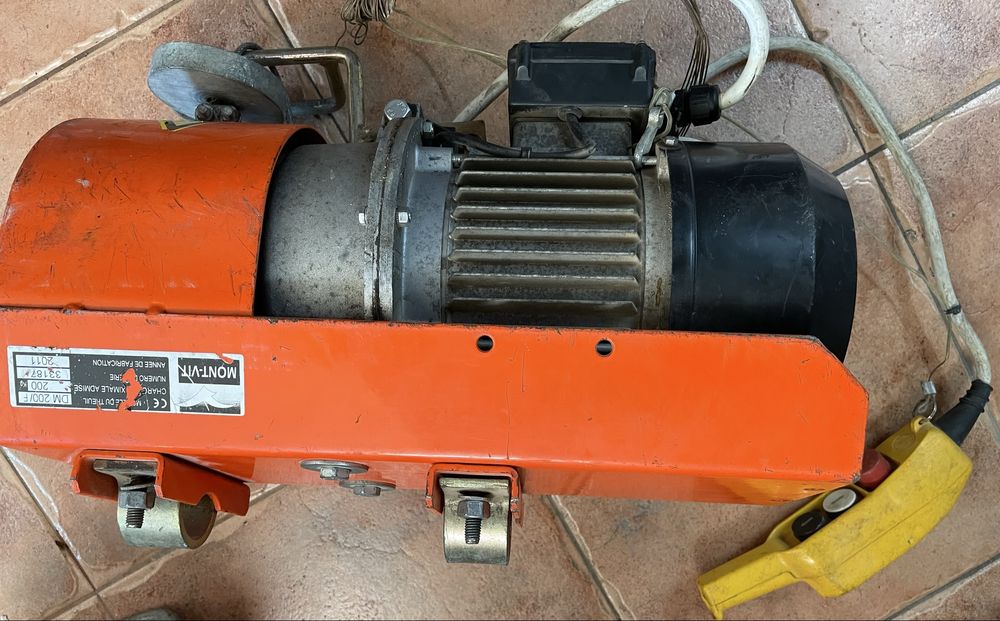 Guincho para transporte e elevação de cargas