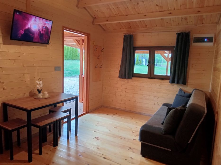 Domek 6 os.  Nr. 3 nad jeziorem jacuzzi ,sauna  na obiekcie