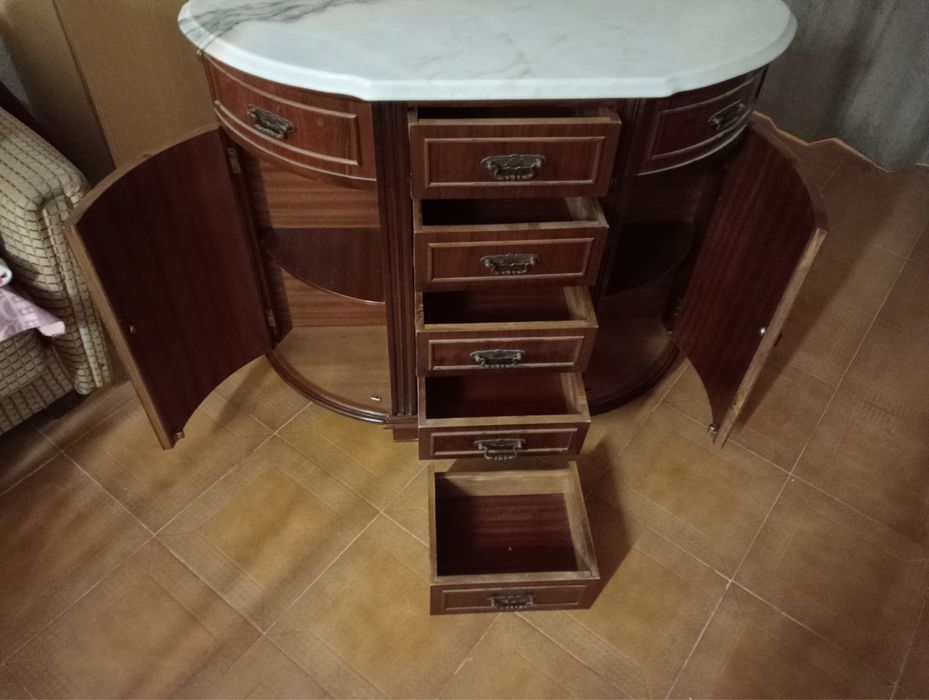 Aparador madeira com pedra mármore