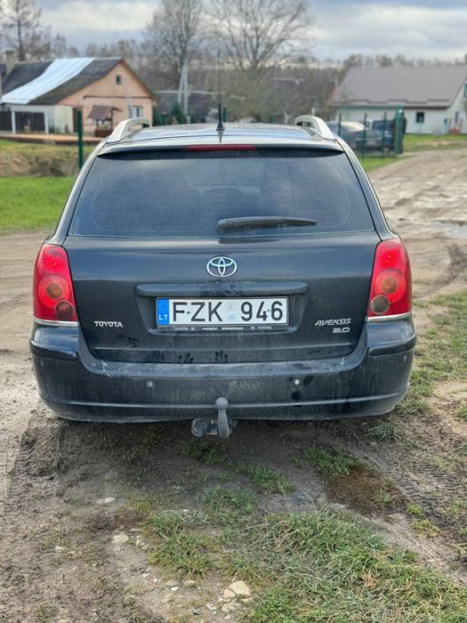 Toyota Avensis 2.0, 4D, 2005 рік, механіка,преміум комплектація.