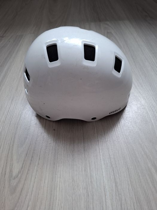 Biały kask dziecięcy Oxelo