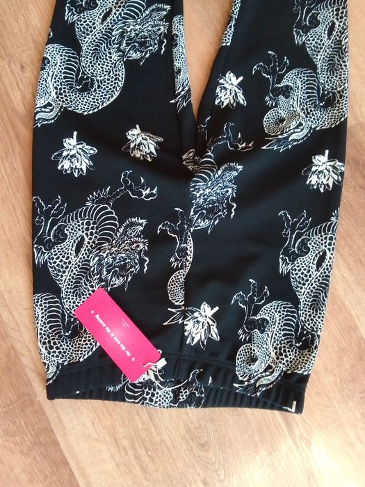 Spodnie damskie Nowe