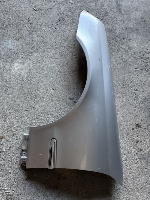 Guarda lamas esquerdo mercedes clk w209