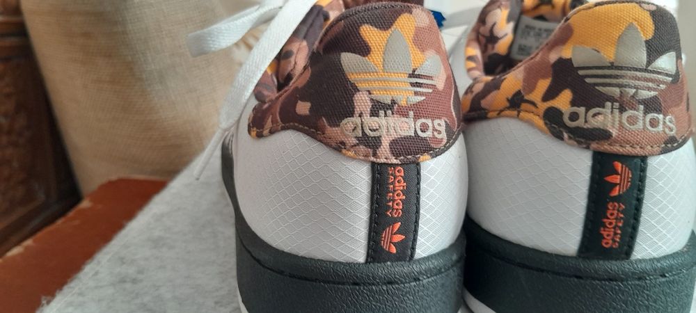 Buty męskie biało czarne. Adidas.