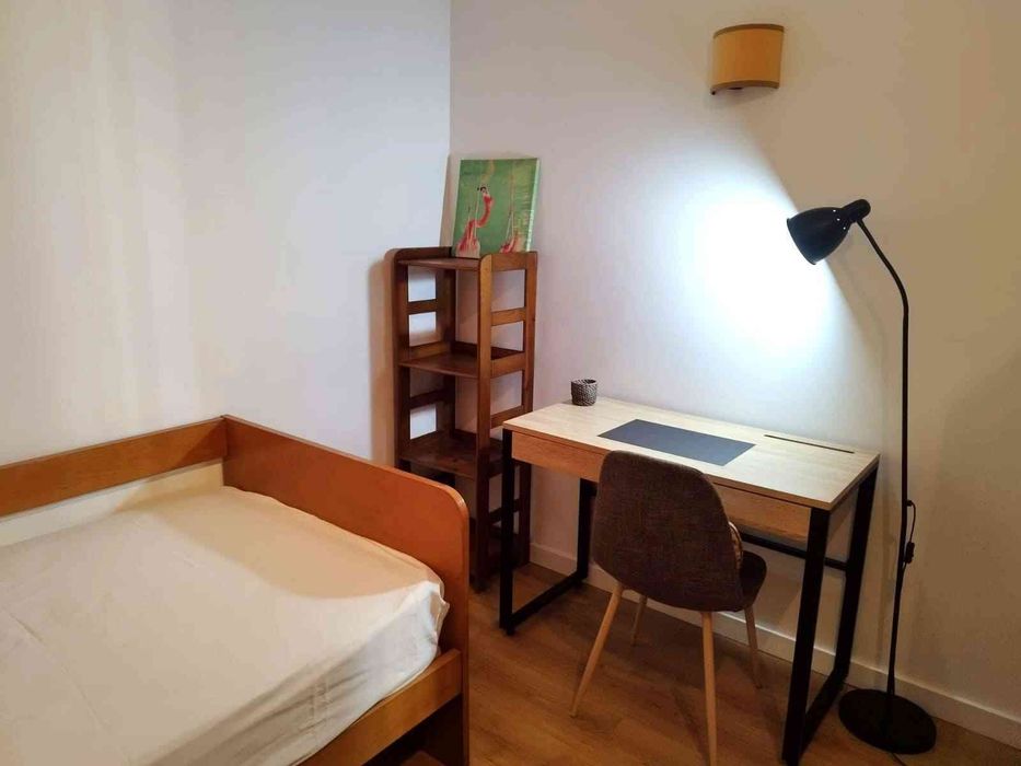 Quarto próximo do Marquês (Porto)- Estudantes com Despesas  incluídas