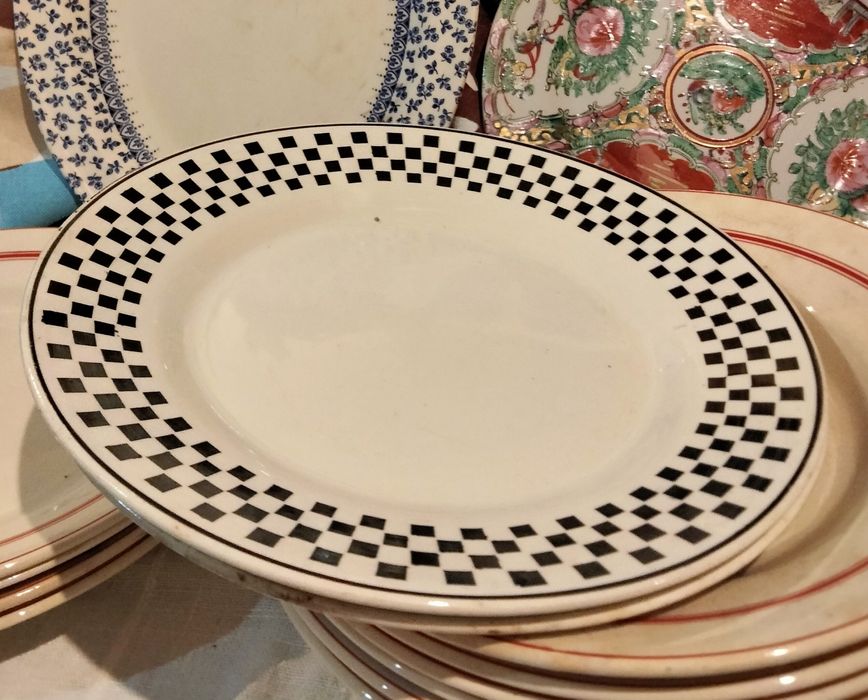 Loiça vintage e peças decorativas — conjunto único com charme antigo