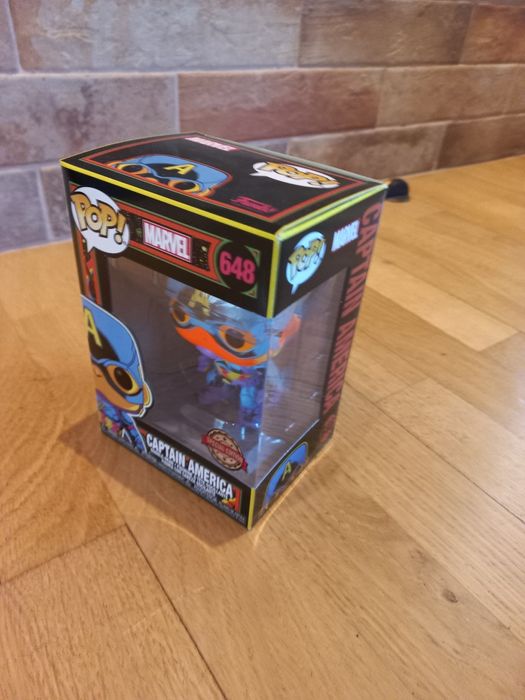Fanko pop Captain America(648) Marvel Special Edition