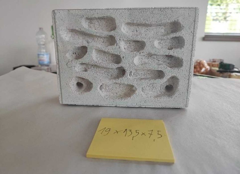 Gniazdo gazobetonowe 19x13,5x7,5