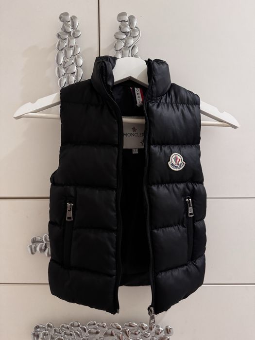 Жилетка на мальчика и на девочку Moncler