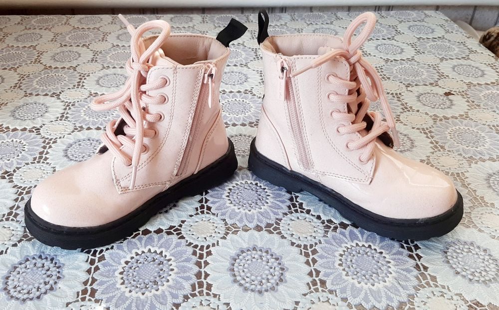 Черевики для дівчинки