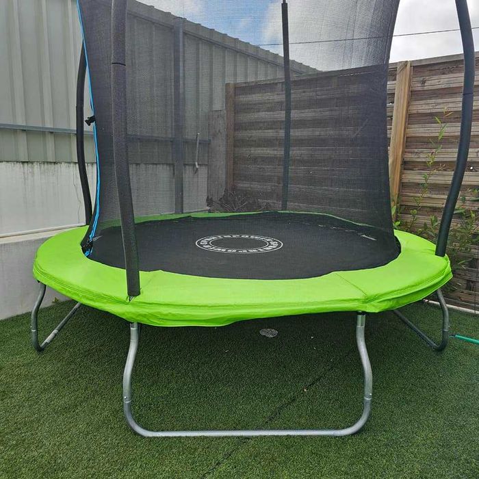 Trampolim 244cm - Novos