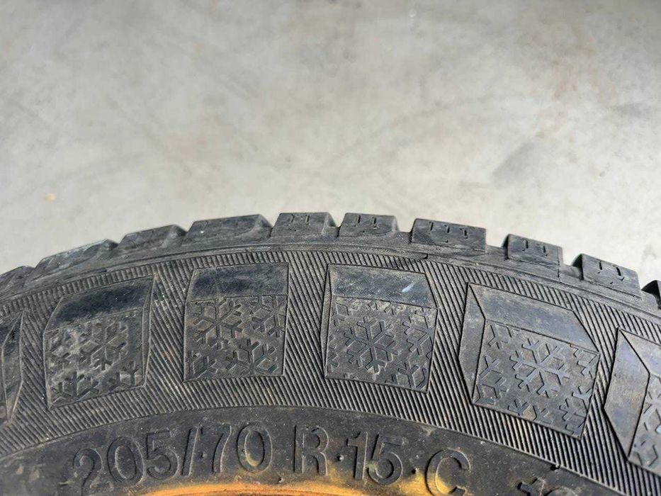 Зимові шини 205 70 R 15 С Vredestein Вредештайн