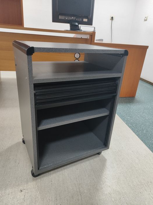 Меблі офісні б/у