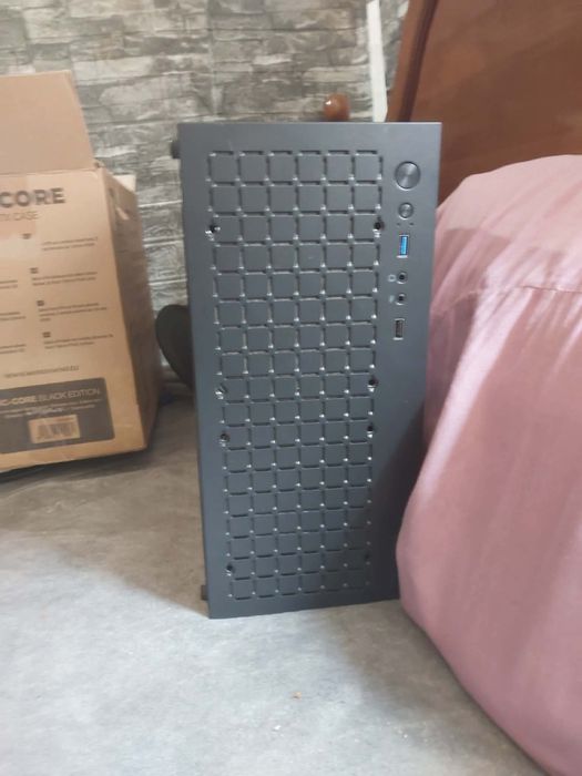 Pc E o monitor i3 256gb 6rm Gráfica 4