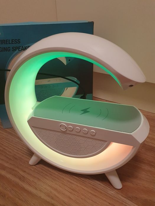 Нічник-бездротовий зарядний пристрій та Bluetooth колонка 3в1 з RGB