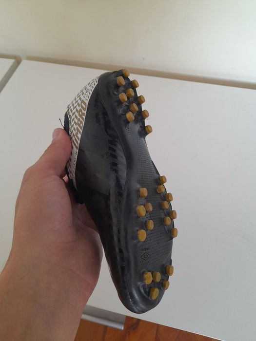 Buty sportowe korki