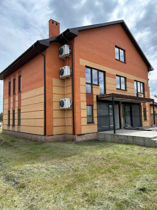Продам будинок смт Слобожанське вул. Калинова Під чистове оздоблення