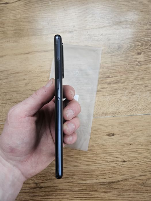 Смартфон samsung s20FE 8/256