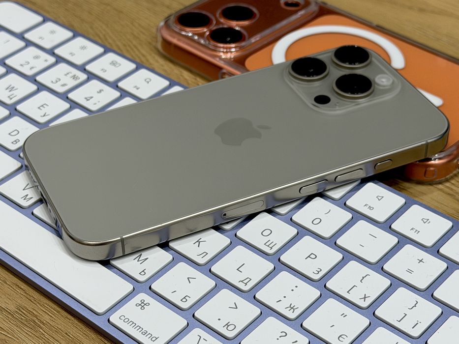 iPhone 16 Pro 128GB Natural Titanium (27 циклів АКБ 100%, bypass)